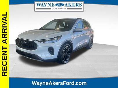 Used 2025 Ford Escape Platinum w/ Class II Trailer Tow Package