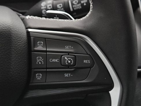 New 2025 Jeep Grand Cherokee L Altitude image 15