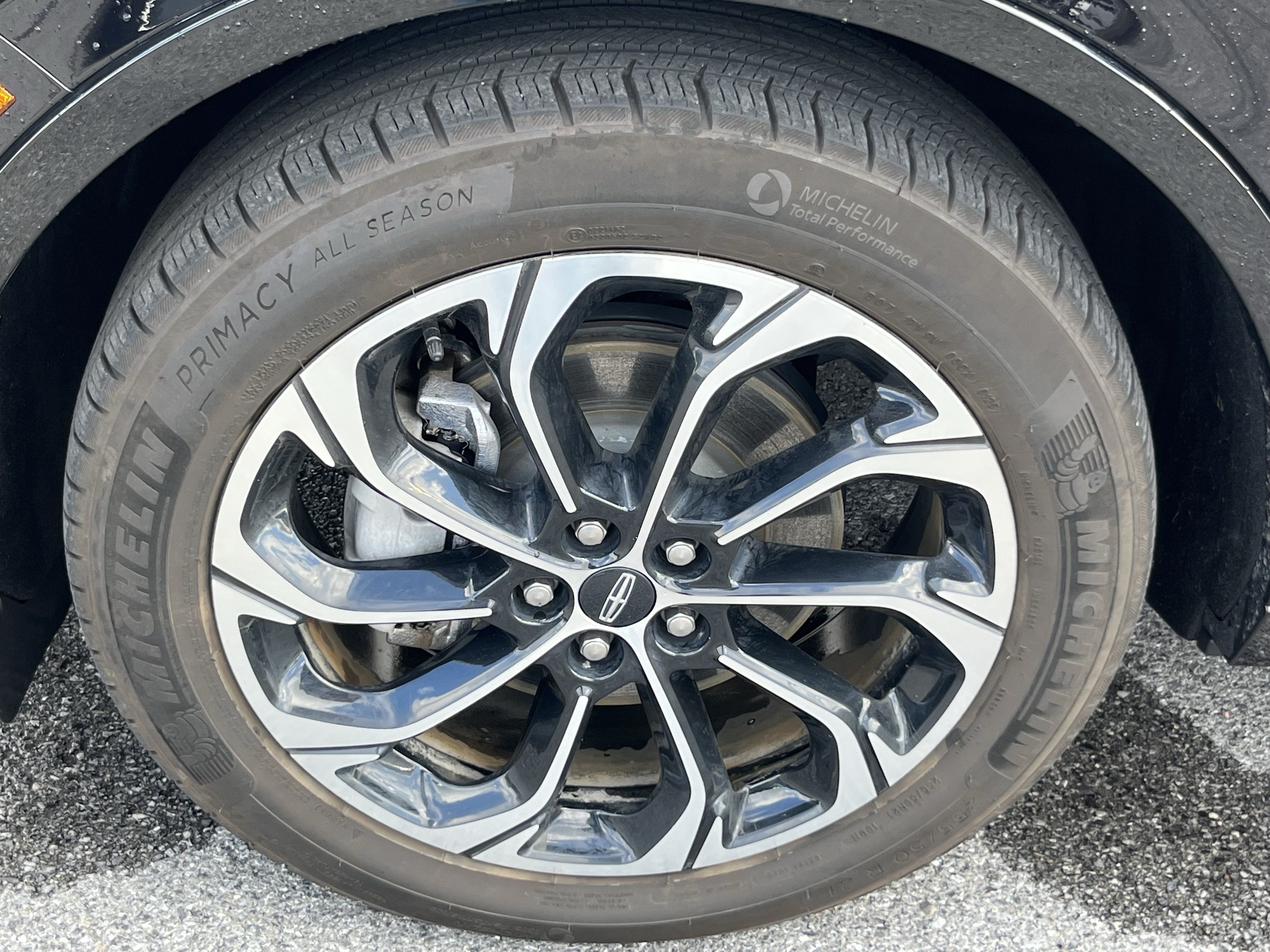 Used 2025 Lincoln Nautilus Reserve AWD/4WD image 14