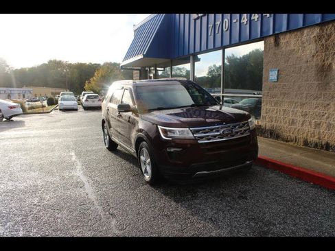 Used 2018 Ford Explorer XLT w/ Equipment Group 201A image 1
