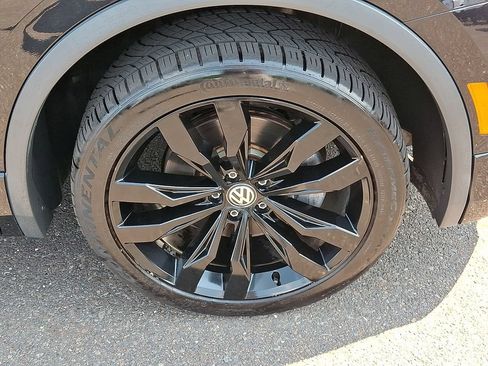 Used 2021 Volkswagen Tiguan SE R-Line w/ 2-Row Tiguan MDO Package AWD/4WD image 9