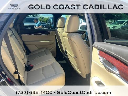 Used 2017 Cadillac XT5 Luxury w/ Driver Awareness Package AWD/4WD image 8