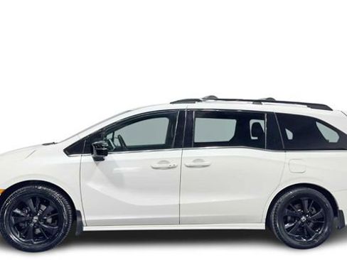 Used 2023 Honda Odyssey Sport image 1