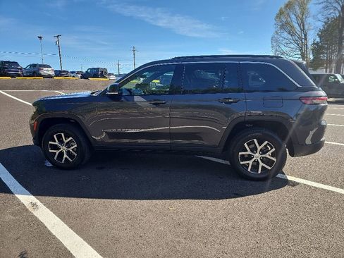 Used 2025 Jeep Grand Cherokee Limited AWD/4WD image 8