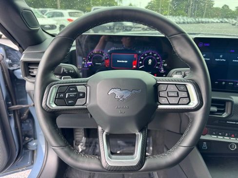 Used 2025 Ford Mustang GT RWD image 8