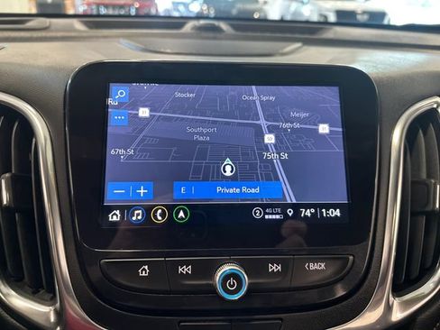 Used 2022 Chevrolet Equinox Premier FWD image 17