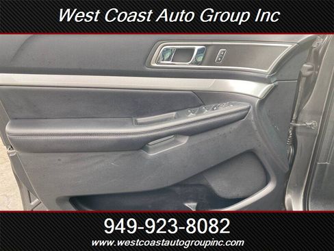 Used 2016 Ford Explorer XLT w/ Equipment Group 202A image 10