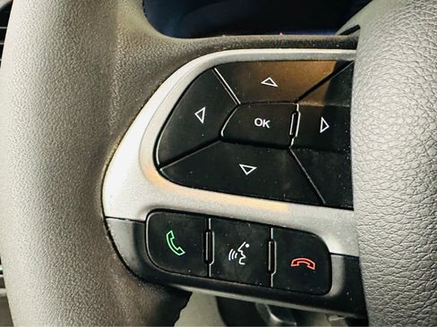 Certified 2021 Jeep Renegade Latitude AWD/4WD image 13
