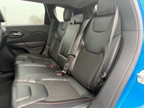 Used 2021 Jeep Cherokee Trailhawk w/ Sun, Sound & Nav Group image 21