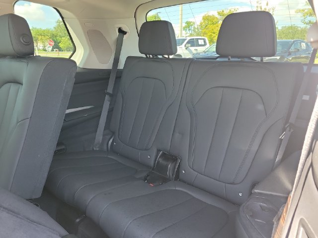 Used 2020 BMW X7 xDrive40i w/ Cold Weather Package AWD/4WD image 14