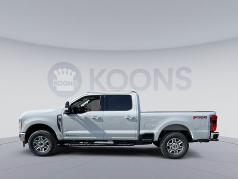 New 2026 Ford F250 Lariat w/ Lariat Premium Package AWD/4WD image 2