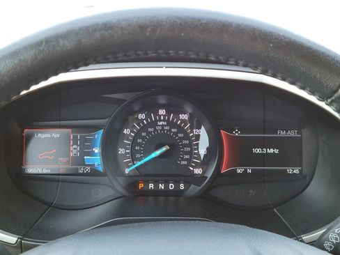 Used 2020 Ford Edge SEL image 31