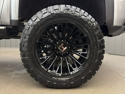 Used 2026 GMC Sierra 3500 Denali Ultimate AWD/4WD image 10