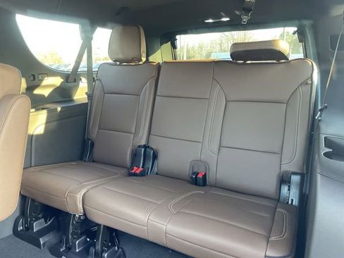 New 2026 Chevrolet Suburban High Country w/ Sun And Tow Package image 24