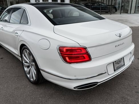 New 2026 Bentley Flying Spur image 9