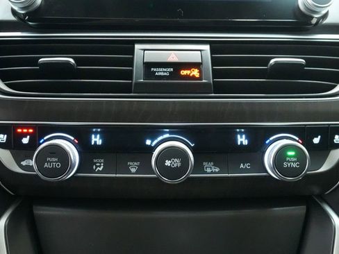 Used 2018 Honda Accord Touring image 32