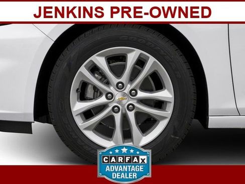 Used 2016 Chevrolet Malibu LT image 13