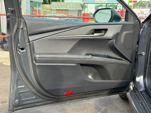 Used 2025 Toyota Camry SE FWD image 19