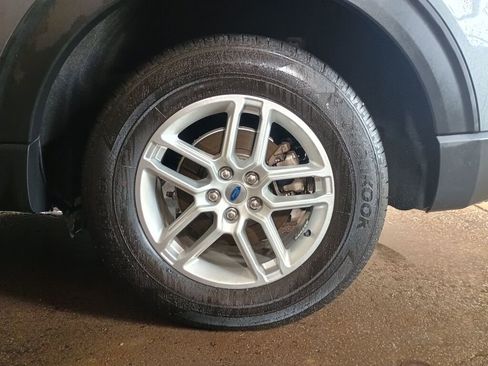 Used 2025 Ford Explorer Active image 30