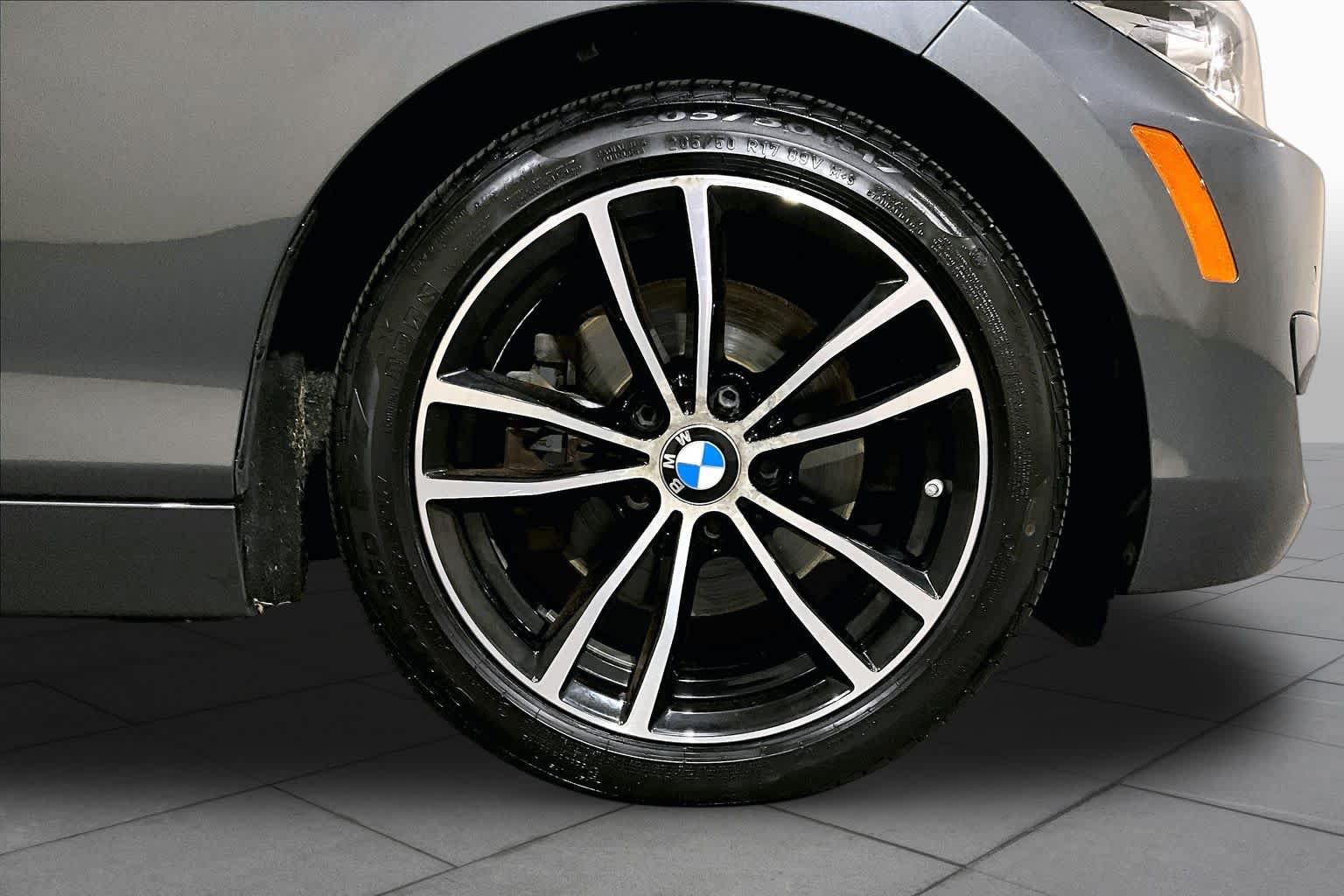 Used 2020 BMW 230i xDrive Coupe w/ Premium Package AWD/4WD image 10
