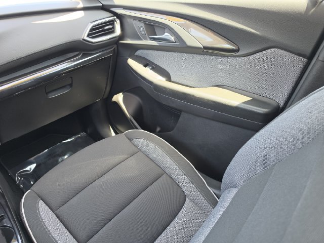 Used 2023 Chevrolet TrailBlazer LT w/ Convenience Package FWD image 19