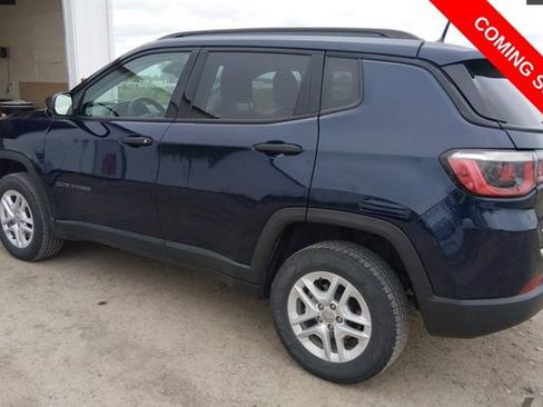 Used 2018 Jeep Compass Sport AWD/4WD image 3