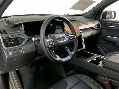 Used 2026 GMC Acadia Elevation w/ Elevation Premium Package FWD image 14