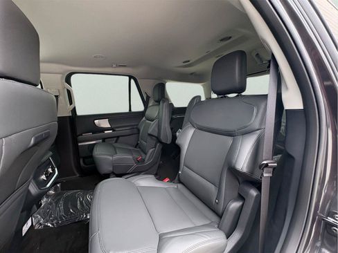 New 2026 Ford Expedition Active RWD image 13