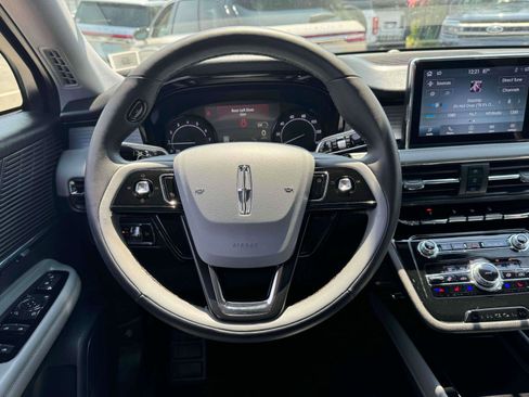 Used 2022 Lincoln Corsair Standard w/ Equipment Group 101A image 13