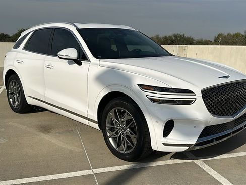 Used 2022 Genesis GV70 2.5T w/ Advanced Package image 15