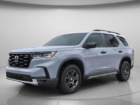 Used 2023 Honda Pilot TrailSport image 9
