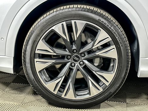 Used 2024 Audi Q8 Premium Plus w/ Premium Plus Package image 26