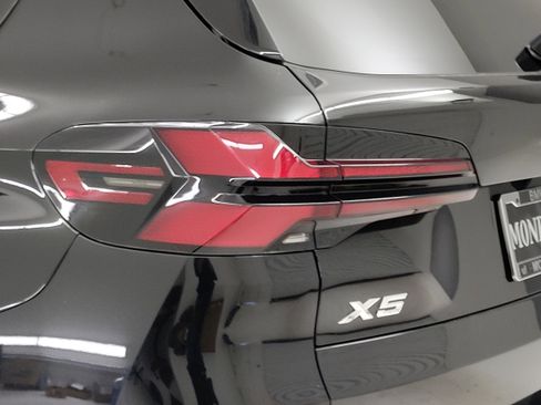 New 2026 BMW X5 sDrive40i w/ M Sport Package image 8