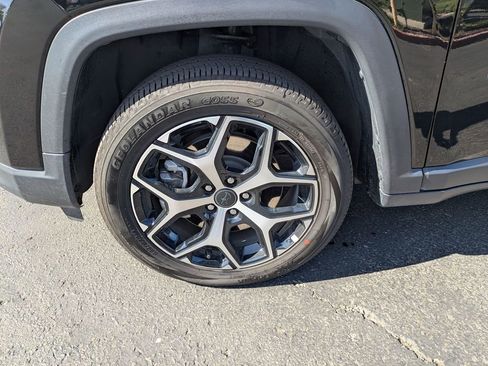 Used 2025 Jeep Compass Limited image 13