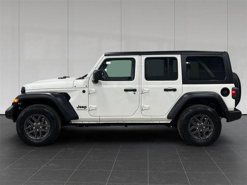 Used 2024 Jeep Wrangler Sport S image 2