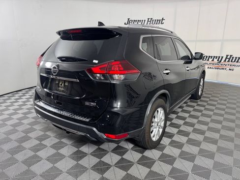 Used 2019 Nissan Rogue S w/ Special Edition Package FWD image 7