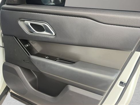 Used 2021 Land Rover Range Rover Velar S AWD/4WD image 11