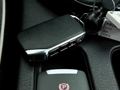 Certified 2024 Kia Forte GT-Line image 30