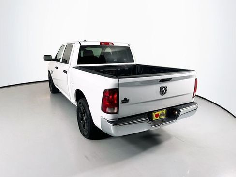 Used 2022 RAM 1500 Classic SLT image 7