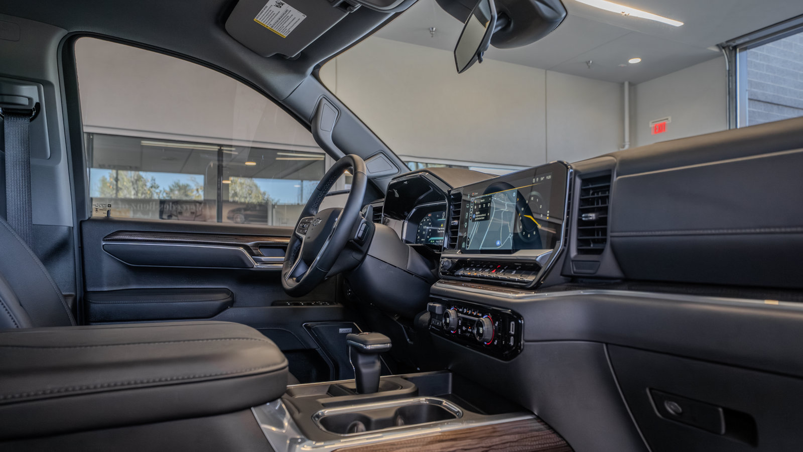 Used 2026 Chevrolet Silverado 1500 LT Trail Boss w/ LT Trail Boss Premium Package AWD/4WD image 18