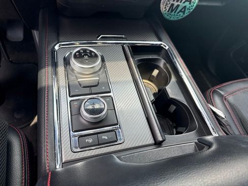 Used 2021 Ford Expedition Limited AWD/4WD image 18