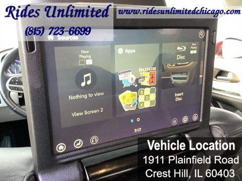 Used 2017 Chrysler Pacifica Touring-L Plus w/ Advanced Safetytec Group FWD image 24