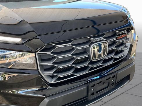 Certified 2023 Honda Passport TrailSport image 30