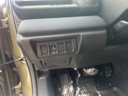 Certified 2022 Subaru Outback Premium image 11