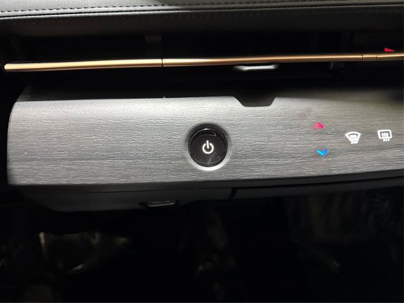 Used 2024 Nissan Ariya AWD image 35