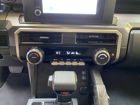 Used 2025 Toyota Tacoma TRD Off-Road image 42