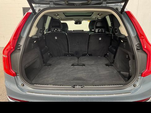Used 2023 Volvo XC90 B5 Plus AWD/4WD image 11
