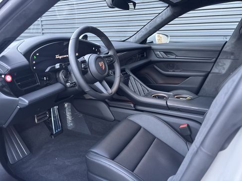 New 2026 Porsche Taycan GTS image 10