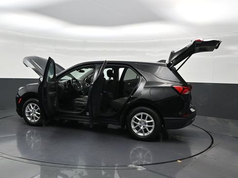 Used 2024 Chevrolet Equinox LT FWD image 39
