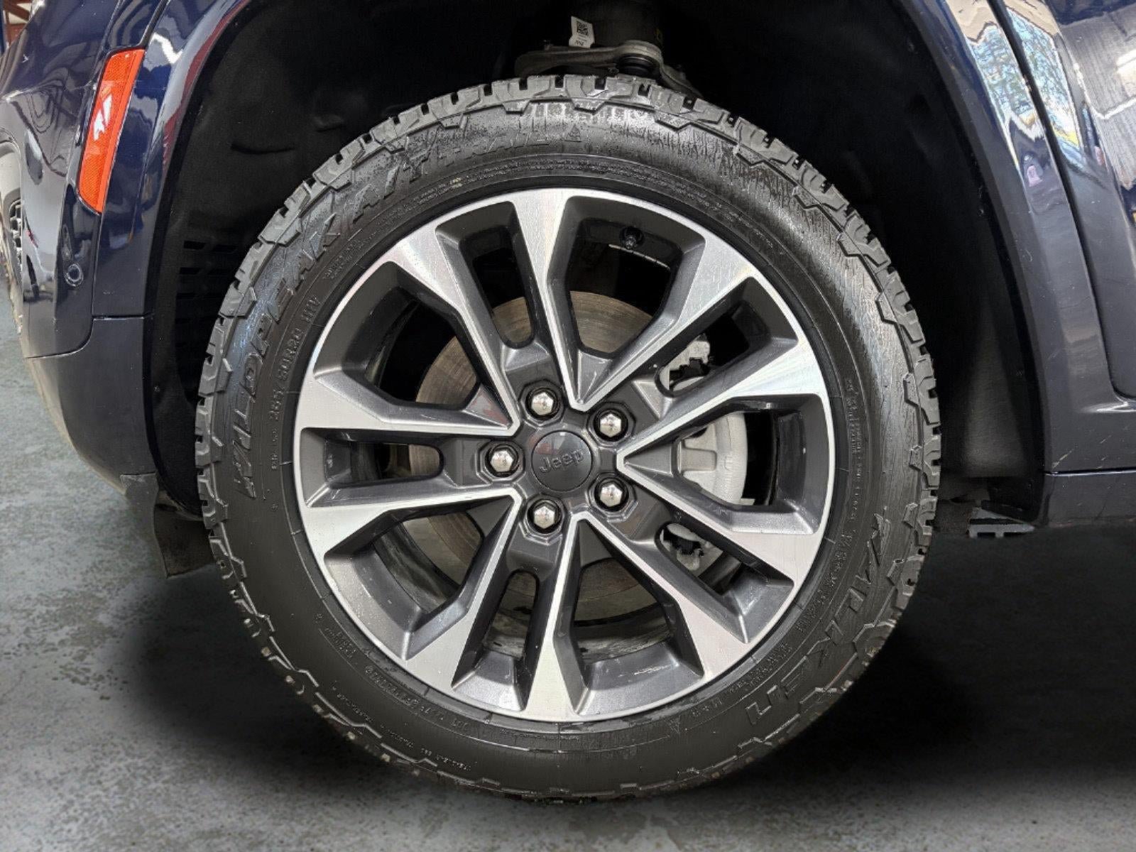 Used 2024 Jeep Grand Cherokee Overland w/ Trailer Tow Package AWD/4WD image 26